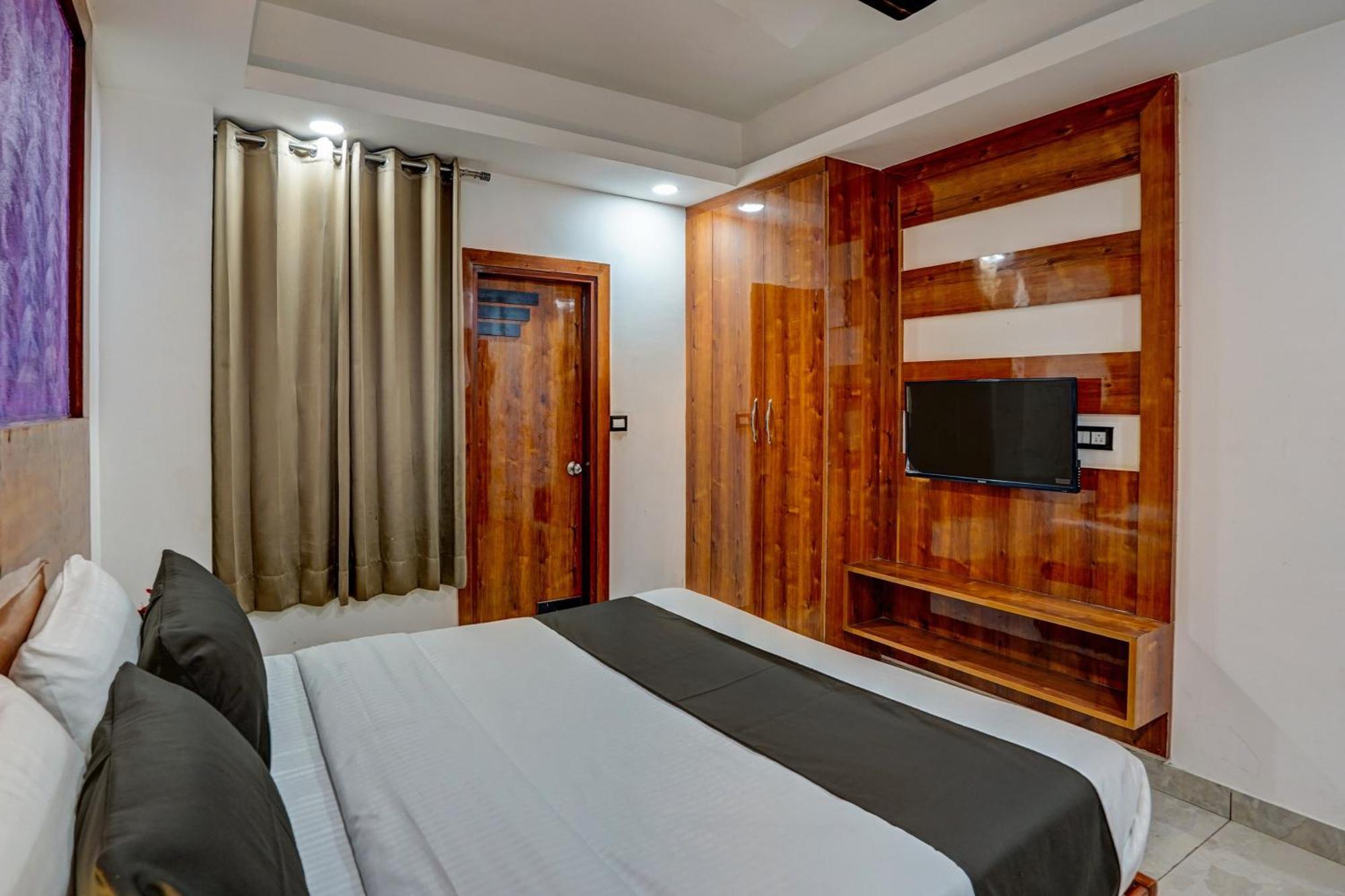 Hotel Hight Krone A Family Hotel Near Igi Airport Delhi Nueva Delhi Exterior foto